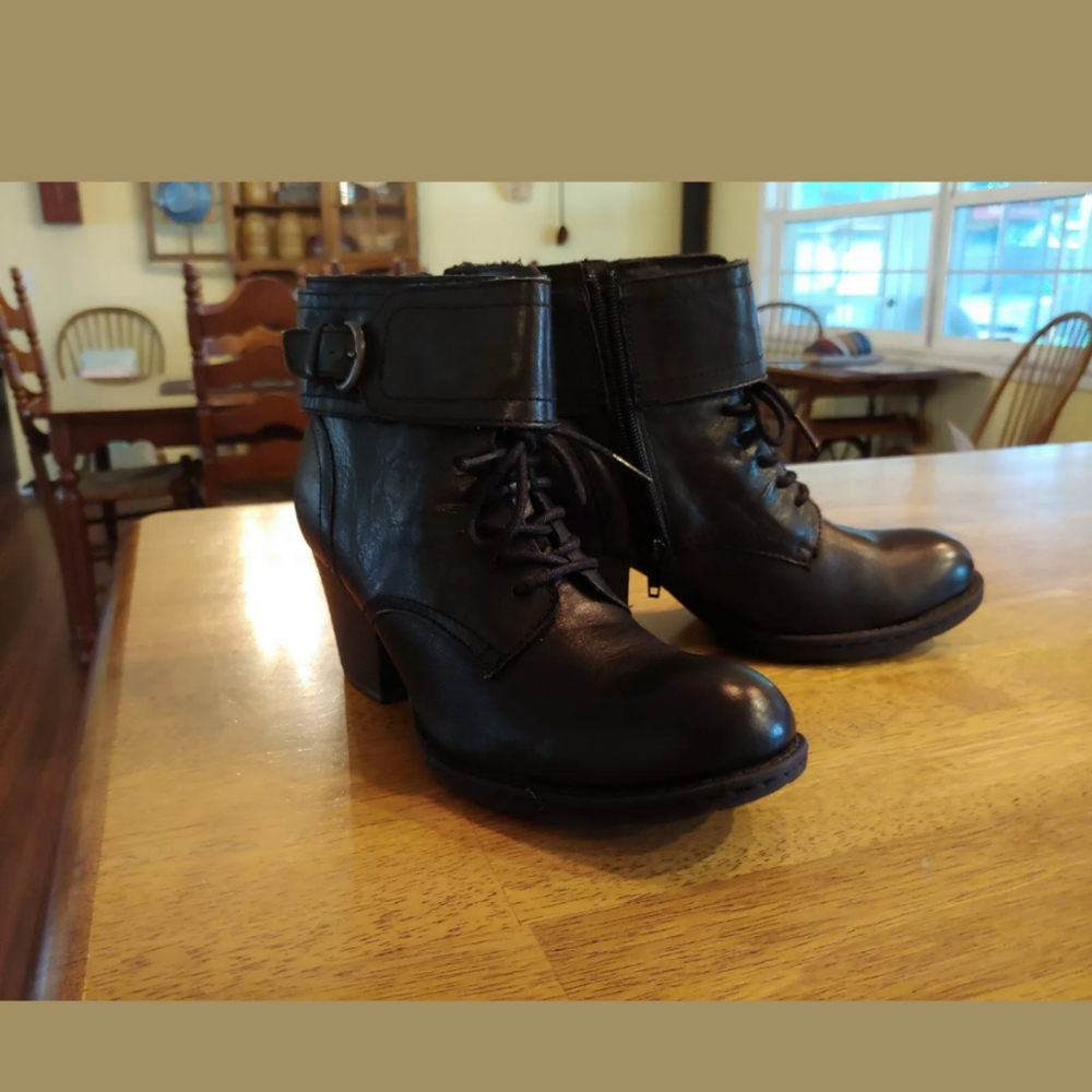 Born/B.O.C. Black Ankle Boots